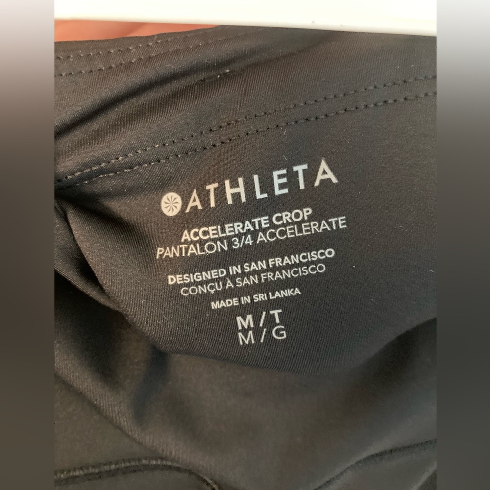 Athleta Accelerate cropped pantalon 3/4 accelerate size M/T black - Picture 3 of 4